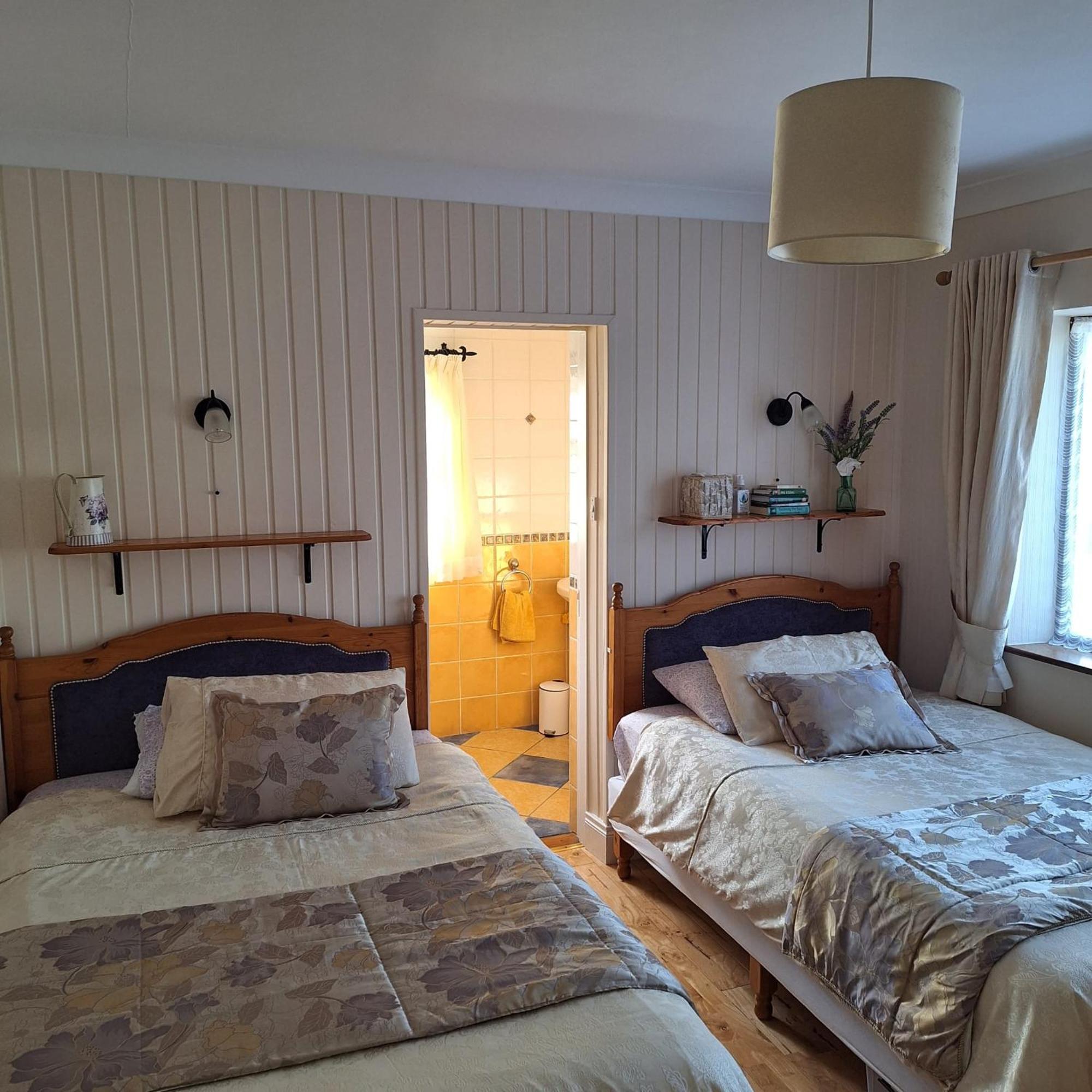 Bed & Breakfast Moher House